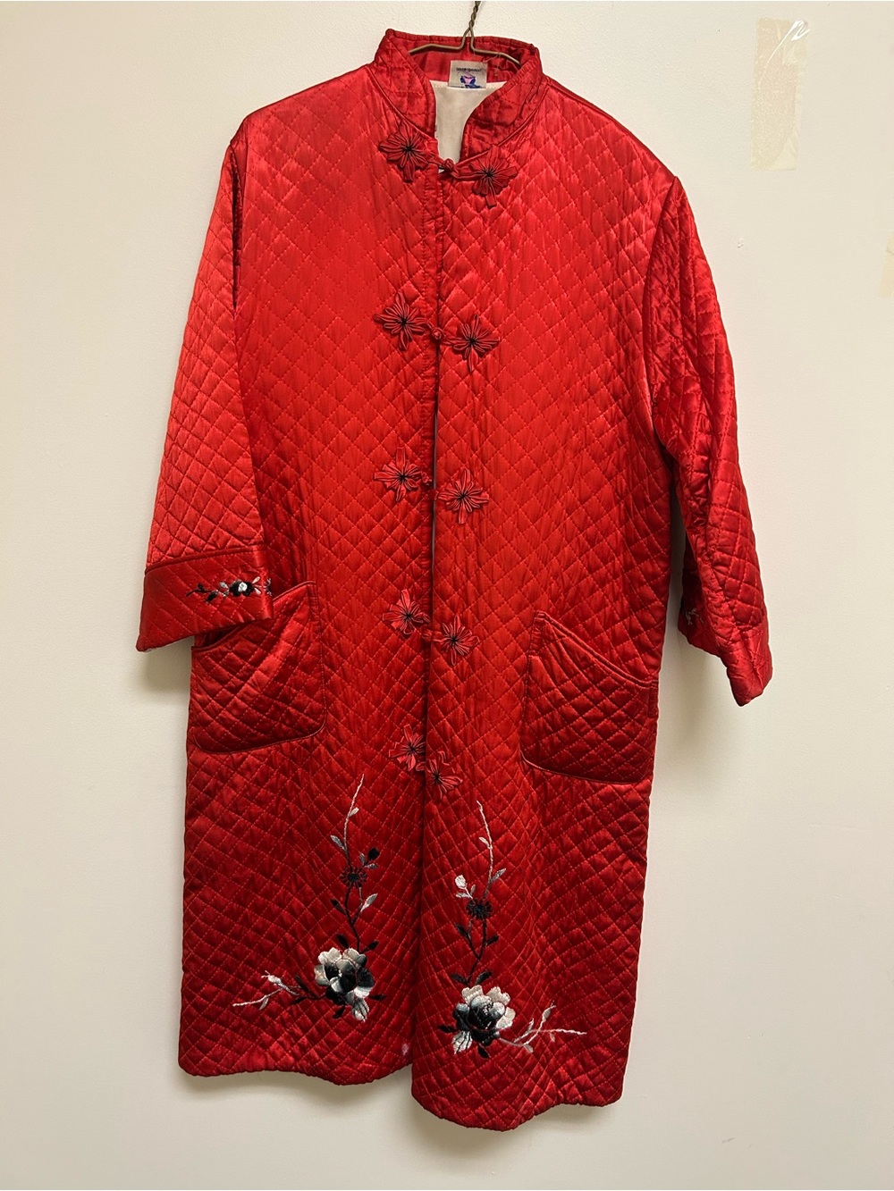 Vintage Quilted Satin Floral-Embroidered Red Sleep Robe